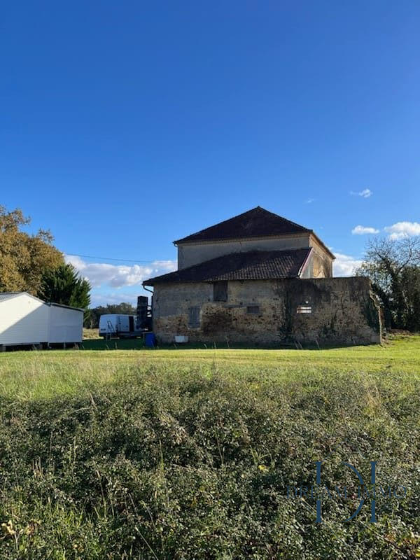 Maison - 200 m² - 9 pièces