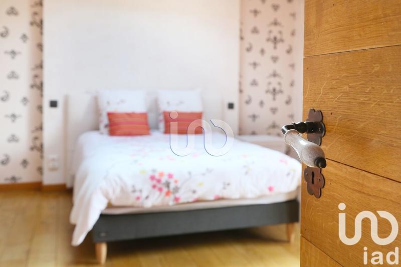 Maison - 213 m² - 6 pièces