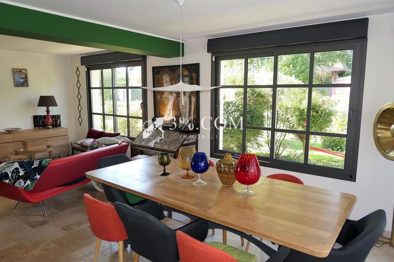 Maison - 200 m² - 8 pièces