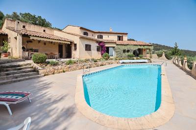 Villa - 265 m² - 5 pièces