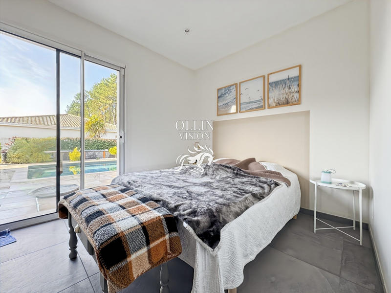 Villa - 168 m² - 8 pièces