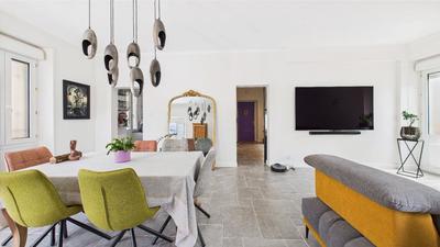 Maison de ville - 235 m² - 7 pièces