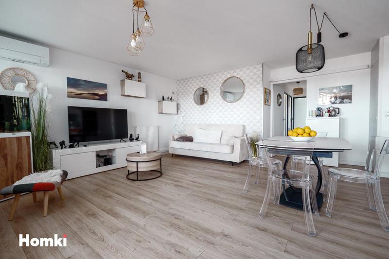 Appartement - 93 m² - 4 pièces