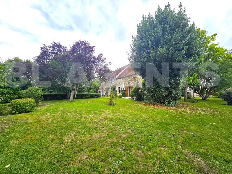 Maison en pierre - 135 m² - 6 pièces