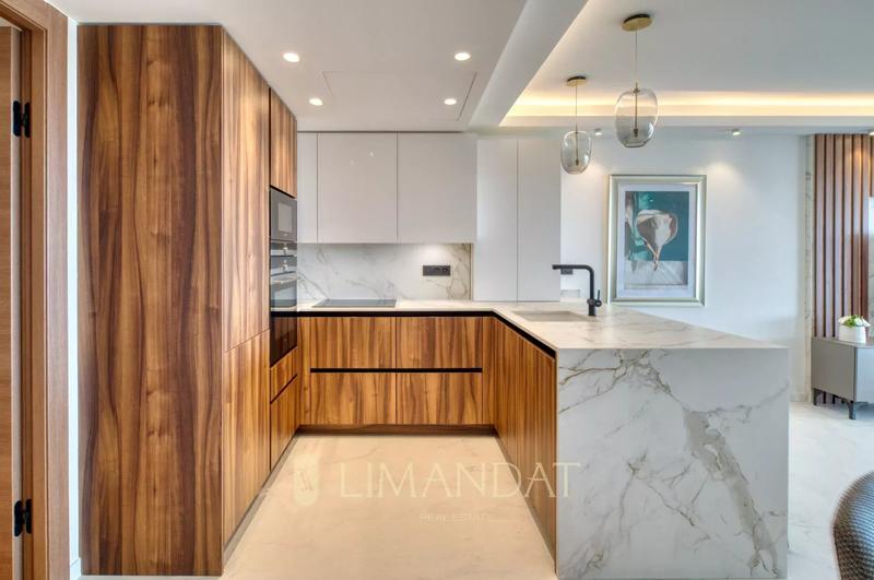 Appartement - 100 m² - 4 pièces