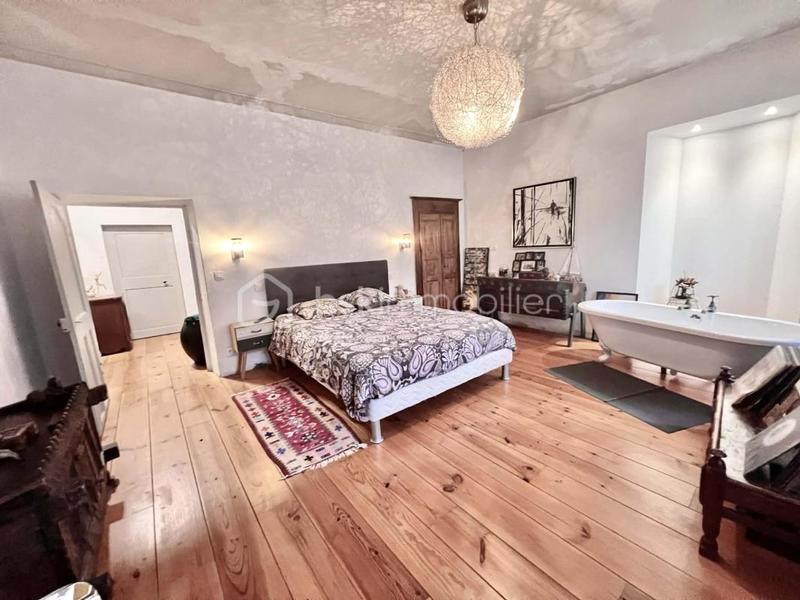 Demeure - 157 m² - 5 pièces