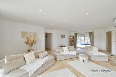 Maison - 150 m² - 4 pièces