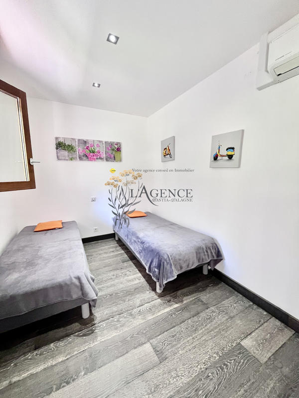 Maison - 200 m² - 5 pièces