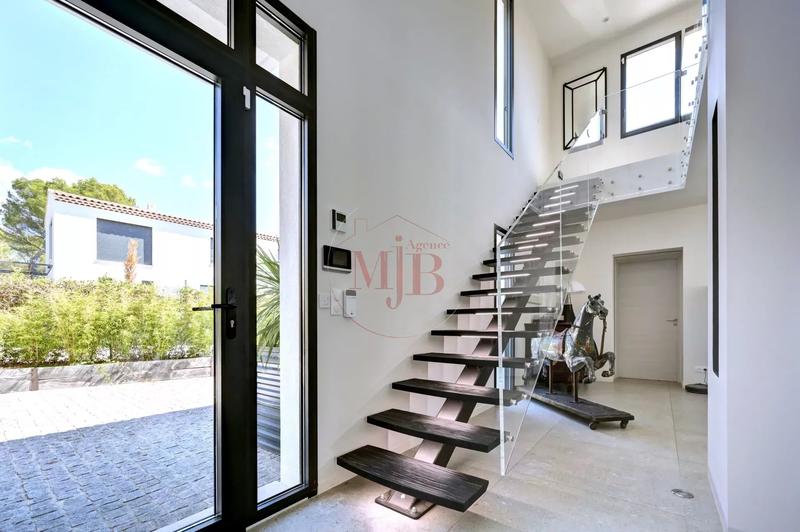 Villa - 184 m² - 5 pièces