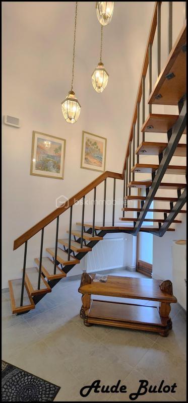 Demeure - 164 m² - 7 pièces