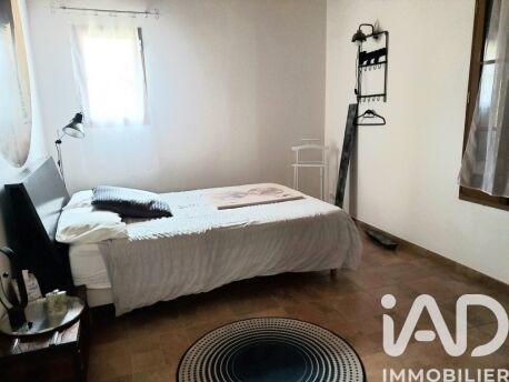 Maison - 450 m² - 20 pièces