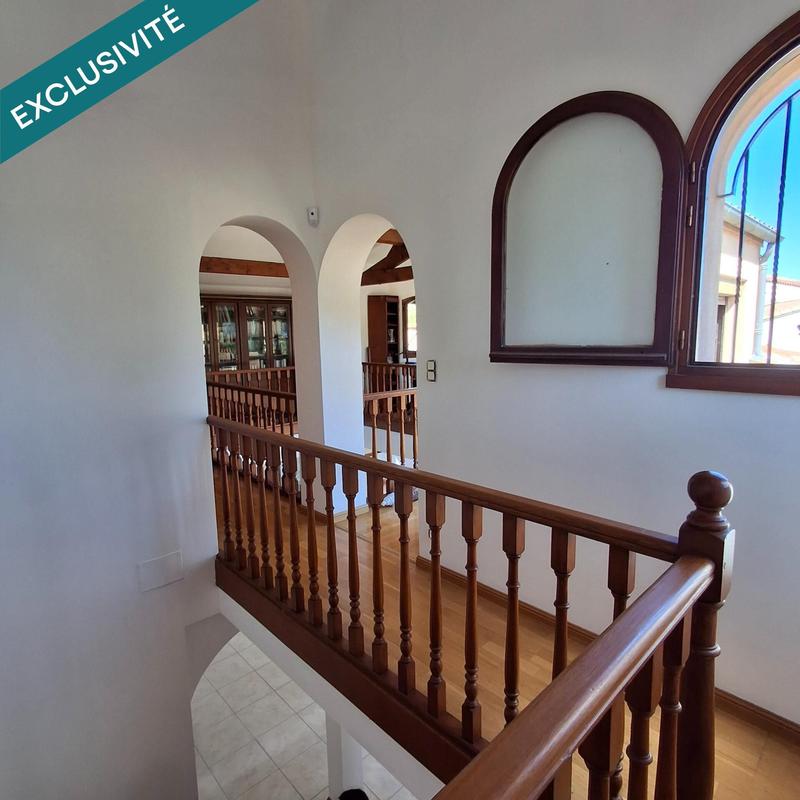 Maison - 252 m² - 7 pièces