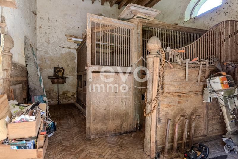 Château - 650 m² - 20 pièces