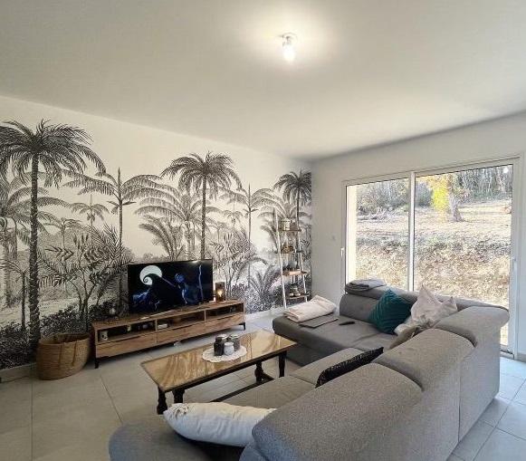 Maison - 95 m² - 4 pièces