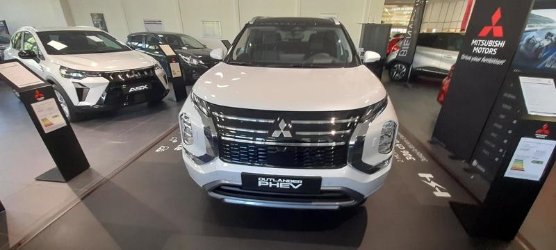 Mitsubishi Outlander 2.4 Mivec Phev 306 4wd Instyle