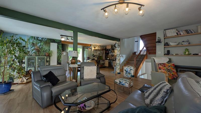 Maison - 170 m² - 8 pièces