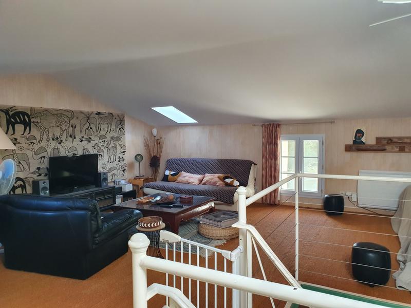 Maison - 261 m² - 9 pièces