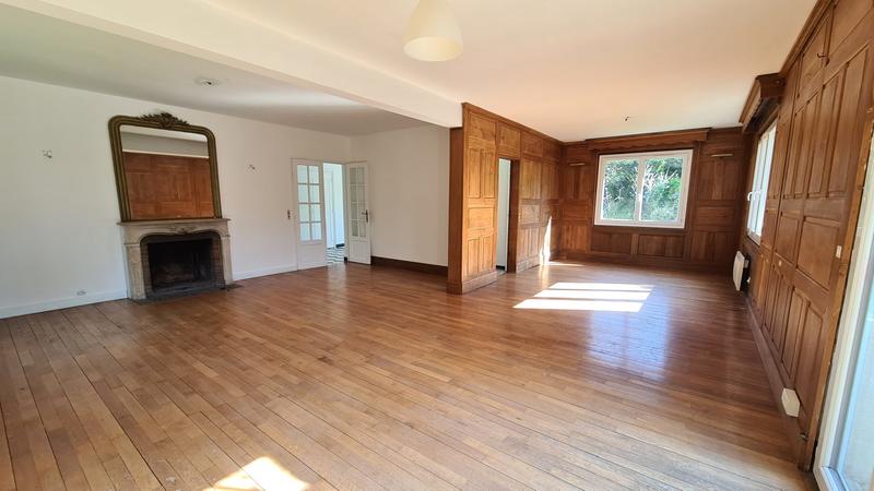 Maison - 285 m² - 13 pièces