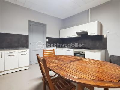 Maison de village - 205 m² - 8 pièces