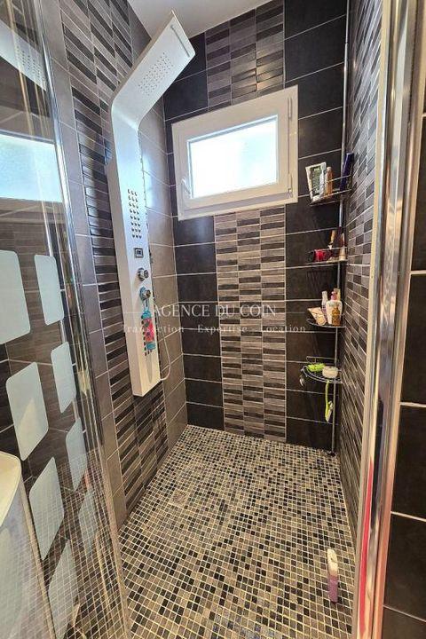 Villa - 300 m² - 12 pièces