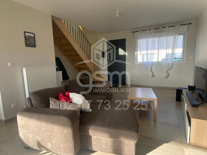 Maison - 94 m² - 5 pièces