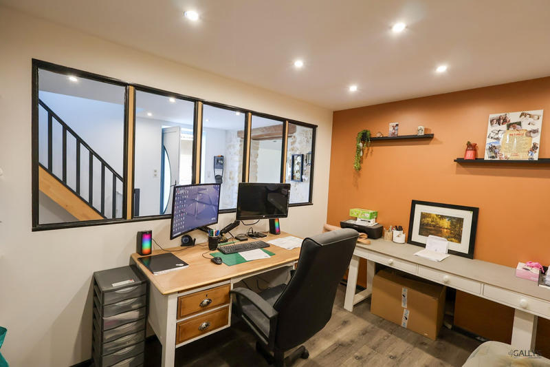 Maison - 245 m² - 7 pièces