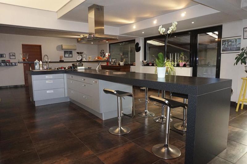 Loft - 269 m² - 6 pièces