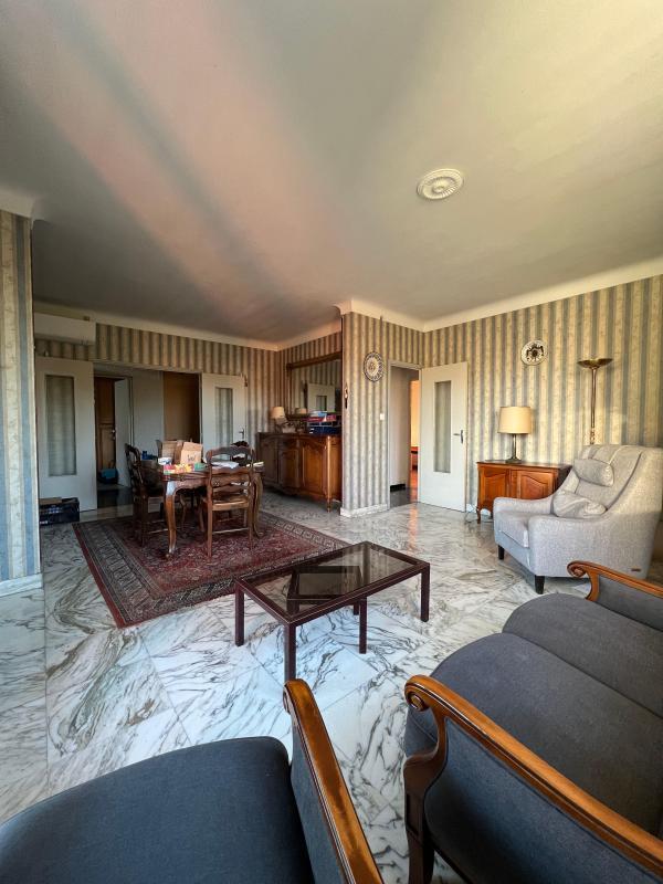 Maison - 161 m² - 7 pièces