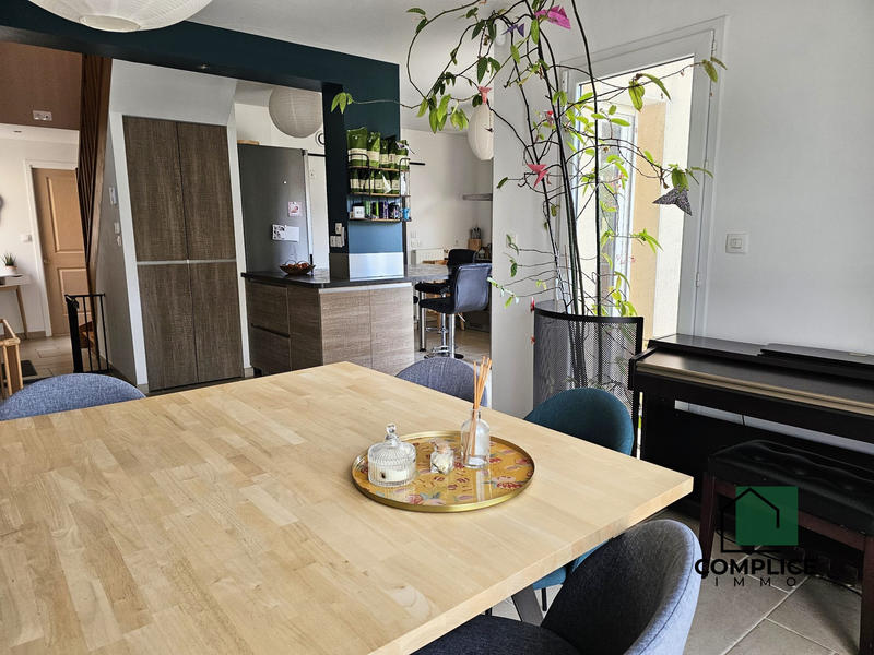 Maison traditionnelle - 150 m² - 5 pièces