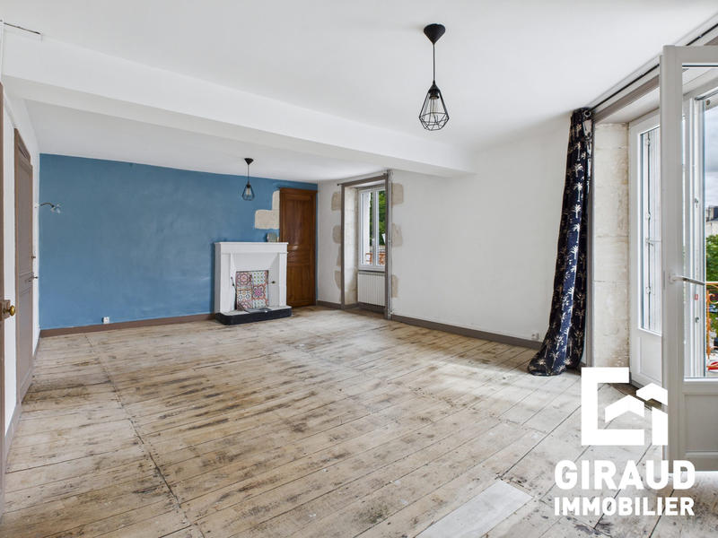 Maison ancienne - 312 m² - 8 pièces