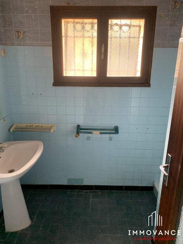 Maison - 230 m² - 7 pièces