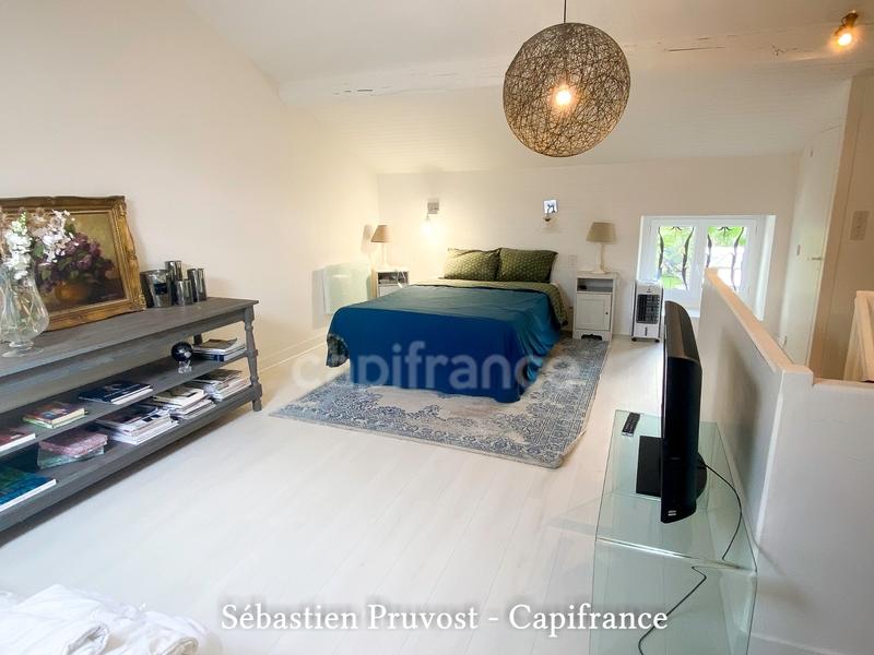 Maison de maîtres - 300 m² - 9 pièces