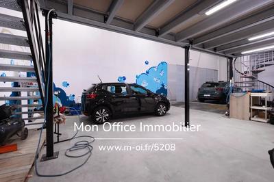 Local d'activité / Entrepôt - 252 m² - 10 pièces