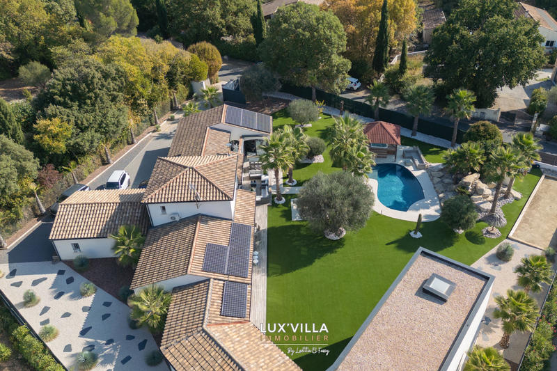 Villa - 344 m² - 12 pièces