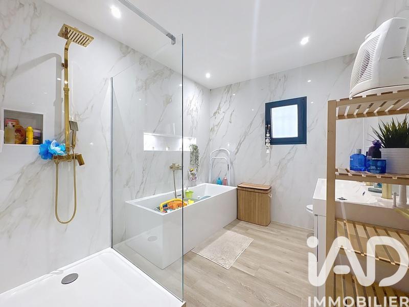 Maison - 90 m² - 4 pièces