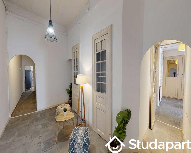 Chambre - 100 m² - 1 pièce