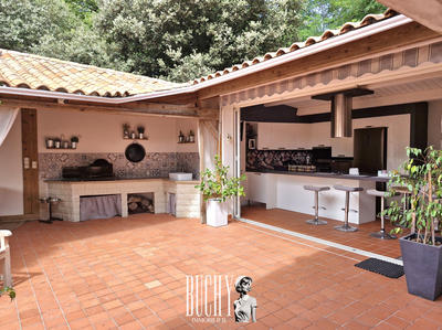 Maison - 194 m² - 10 pièces