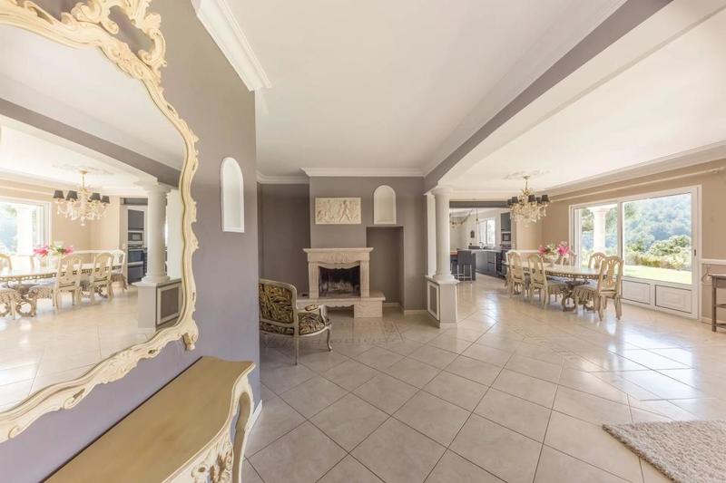 Villa - 188 m² - 7 pièces