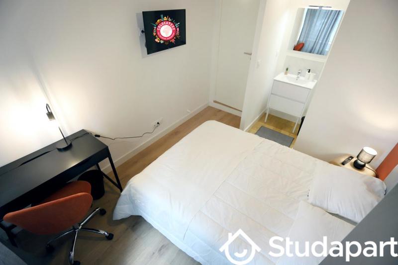 Chambre - 13 m² - 1 pièce