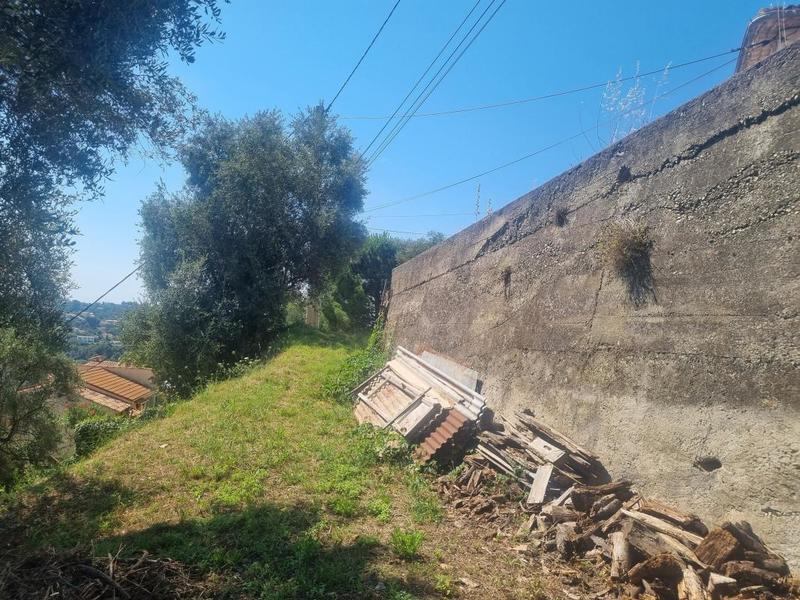 Terrain constructible - 858 m²