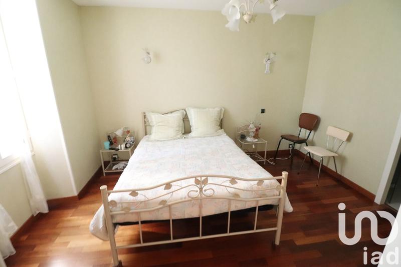 Maison - 238 m² - 7 pièces