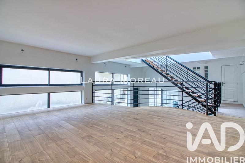Loft - 171 m² - 5 pièces