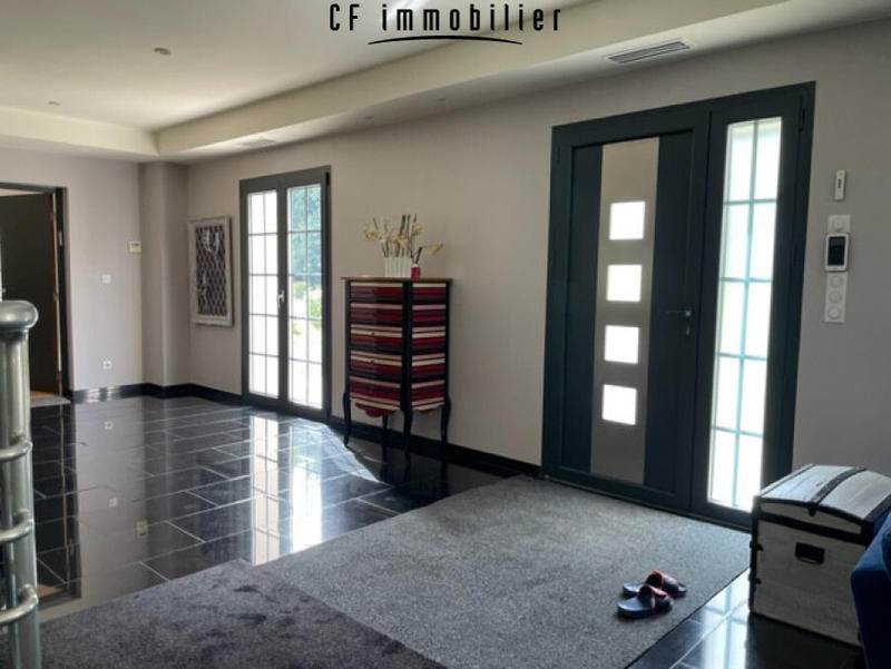 Maison - 318 m² - 7 pièces