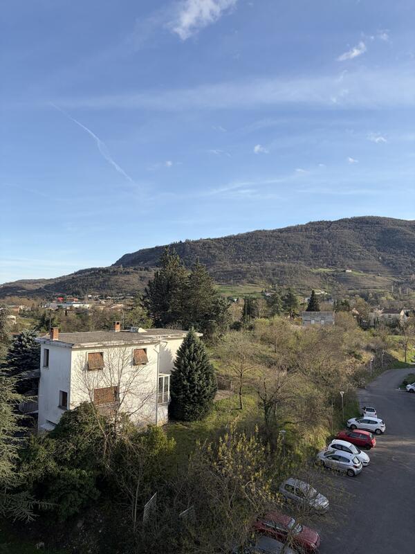 Appartement - 79 m² - 4 pièces