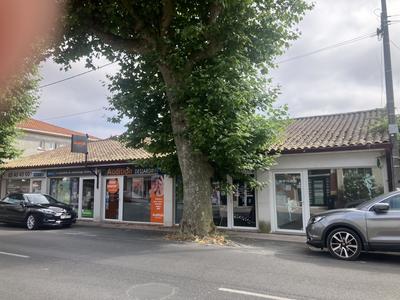 Local commercial - 46 m² - 3 pièces