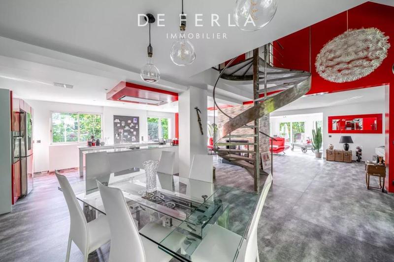 Villa - 472 m² - 10 pièces