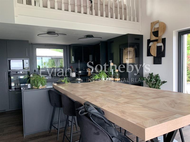 Maison - 185 m² - 7 pièces