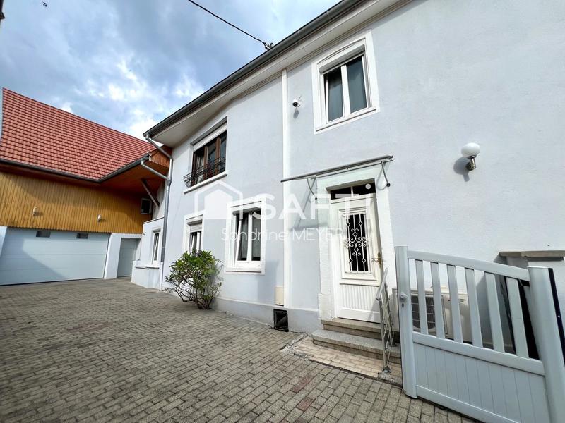 Maison - 249 m² - 7 pièces