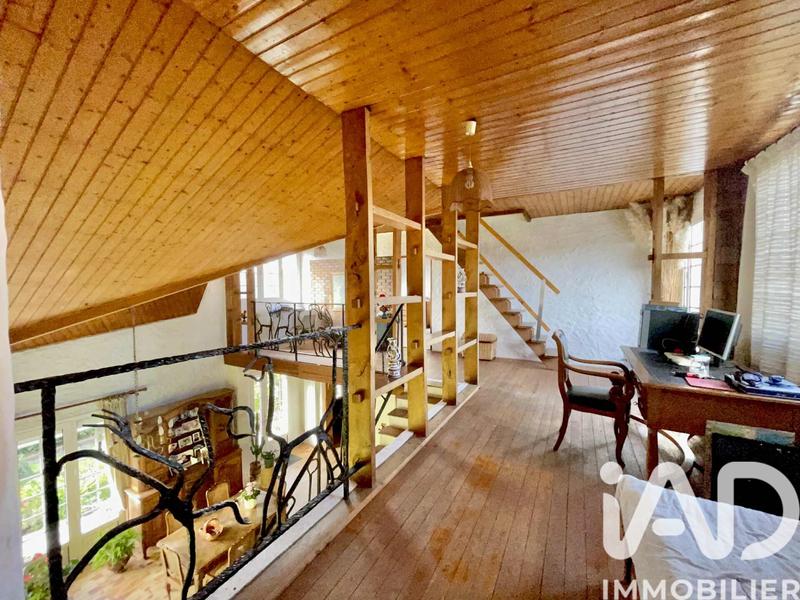 Maison - 240 m² - 8 pièces