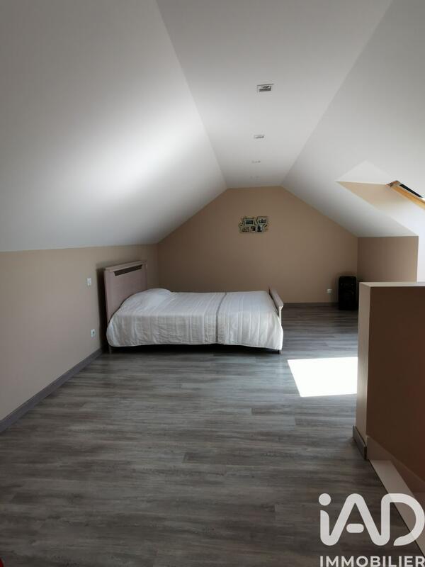 Maison - 210 m² - 7 pièces